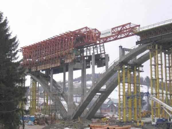 Dźwigar deskowań przestawnych